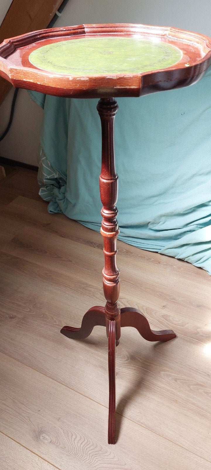 Antieke bijzettafel met leren blad, Ophalen