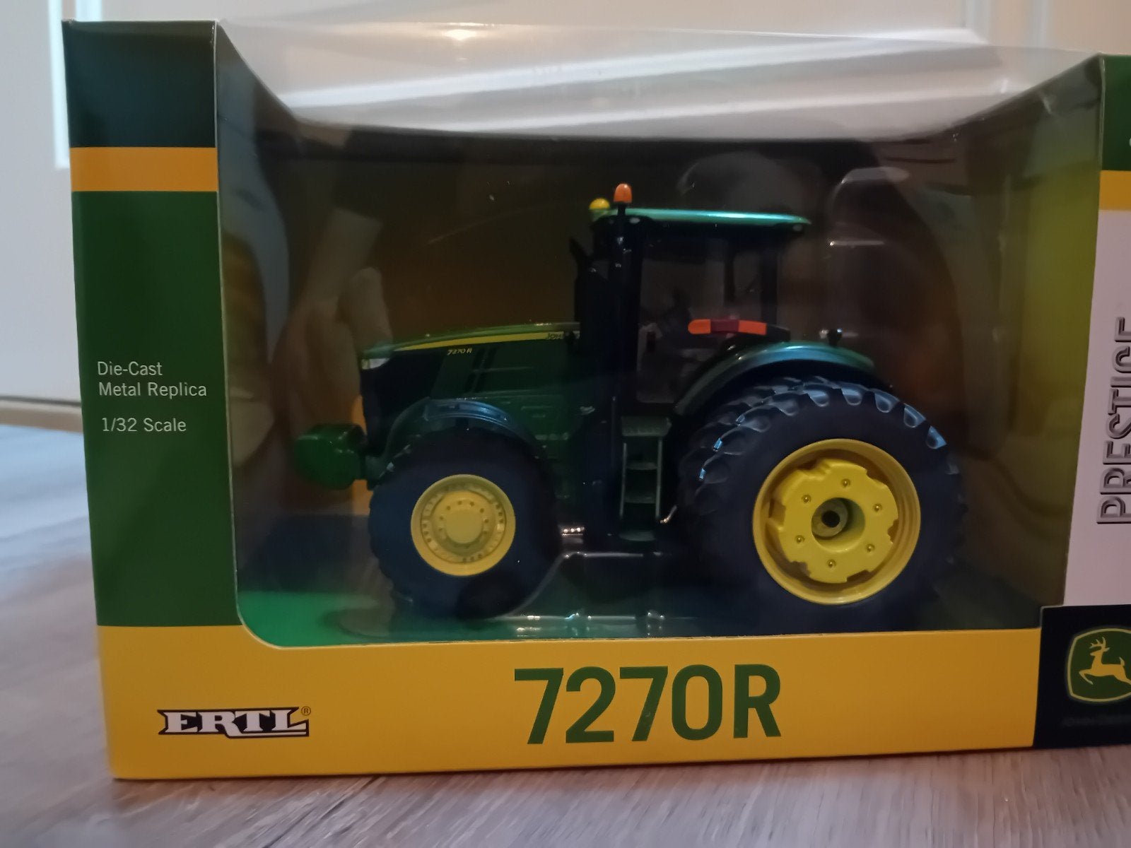 John deere 7270 ERTL 1.32, Hobby en Vrije tijd, Ophalen of Verzenden, Nieuw, Tractor of Landbouw, ERTL