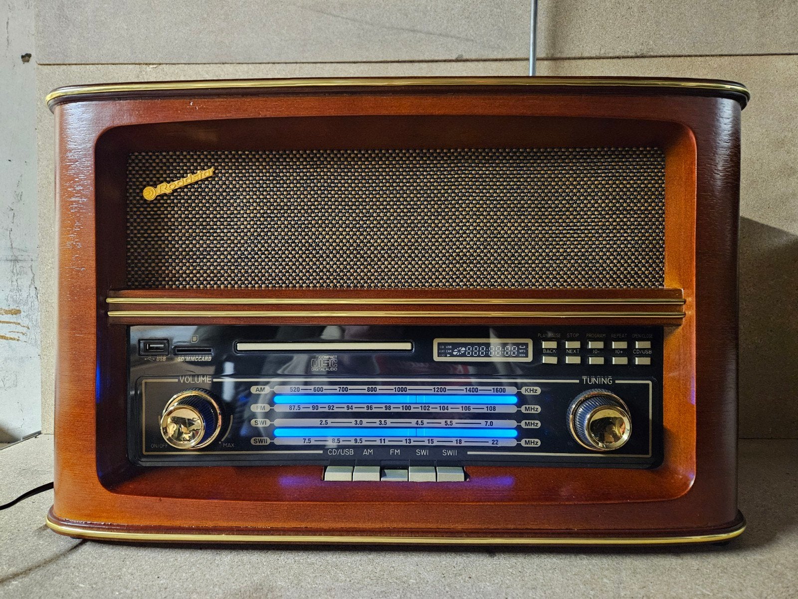 Vintage Radio met CD-speler Roadstar HRA1550USMP, Ophalen, Met cd-speler