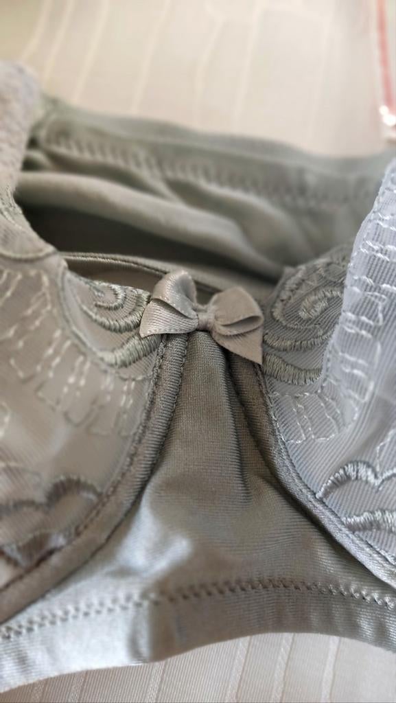 Mooi licht blauwgroen lingeriesetje zonder beugel, Kleding | Dames, Ondergoed en Lingerie, Ophalen of Verzenden, Groen, Setje