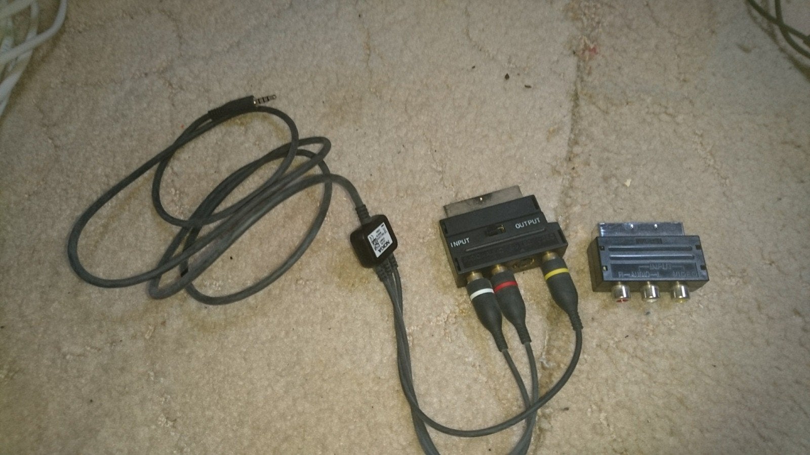 Scartkabel met RCA en 3.5mm jack adapter, Ophalen of Verzenden, Gebruikt, Minder dan 2 meter, Scartkabel