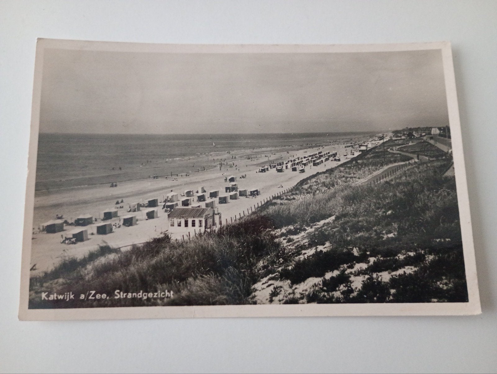 Katwijk aan Zee Strandgezicht 1951, Ophalen of Verzenden, 1940 tot 1960, Gelopen, Zuid-Holland