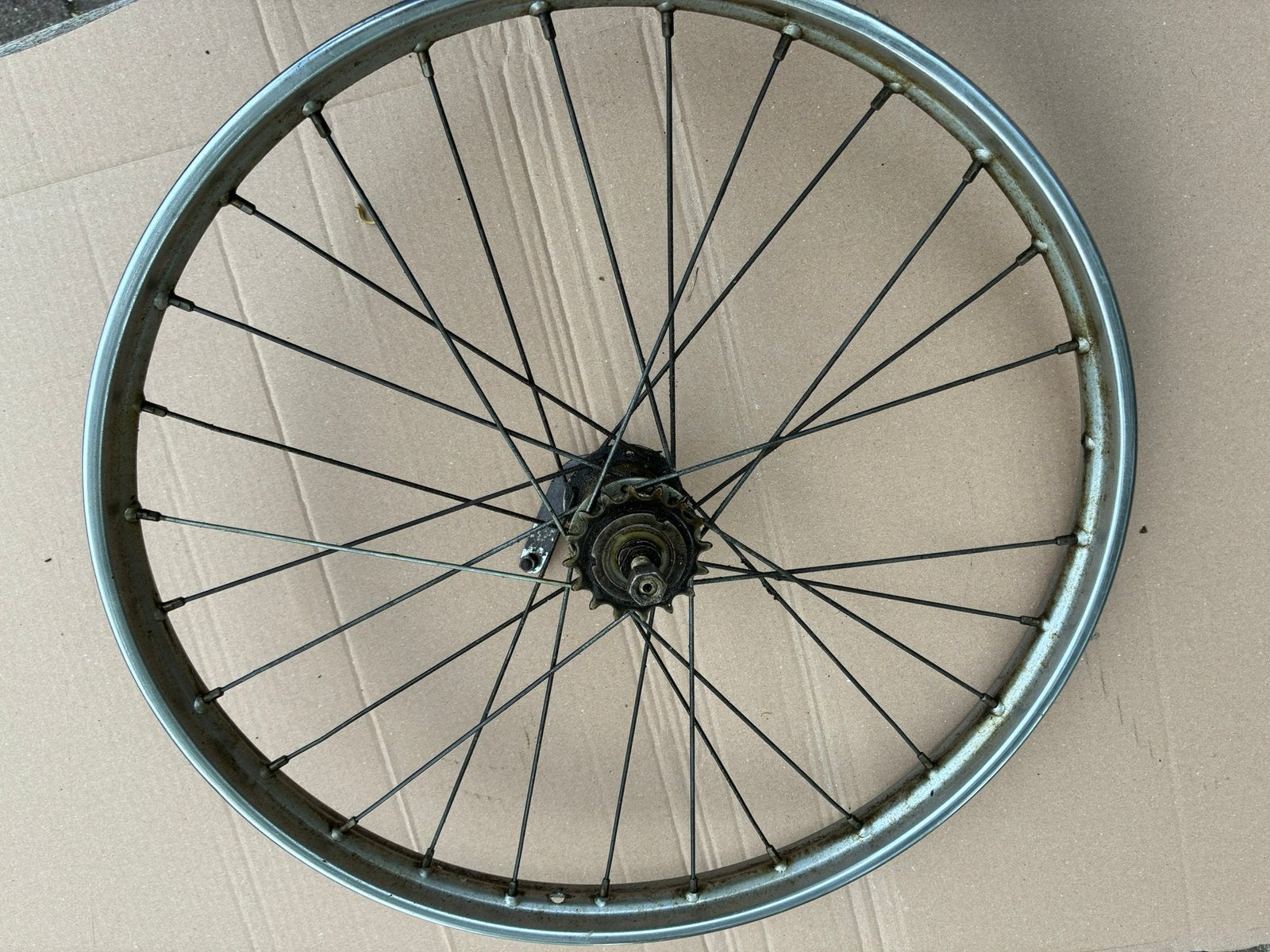 Solex achterwiel. Oto. Met becksonnaaf, Ophalen, Zo goed als nieuw, Overige typen, Overige merken