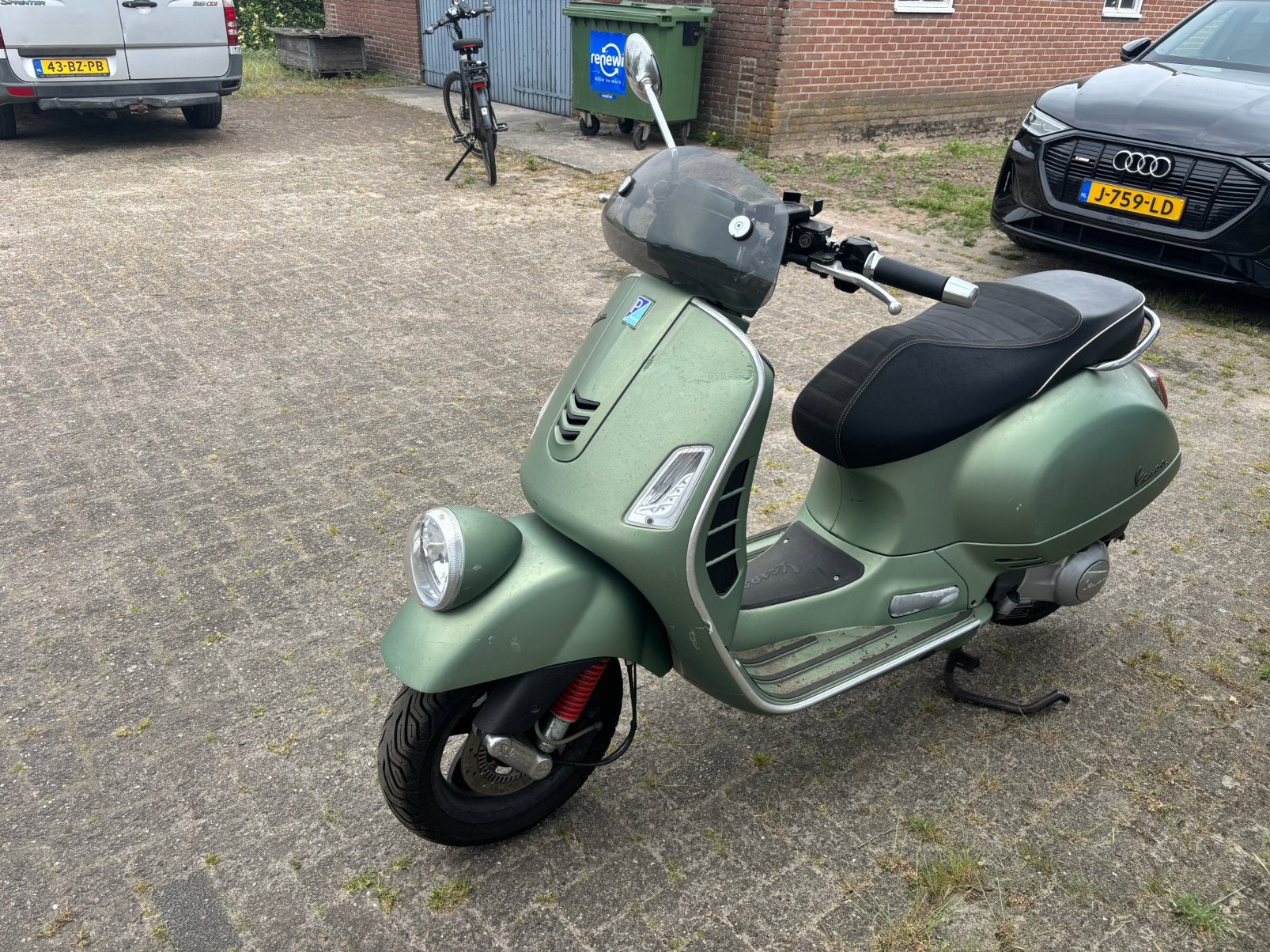 Vespa Seigiorni 300 Special Edition, Ophalen of Verzenden, Gebruikt, Benzine, Overige modellen