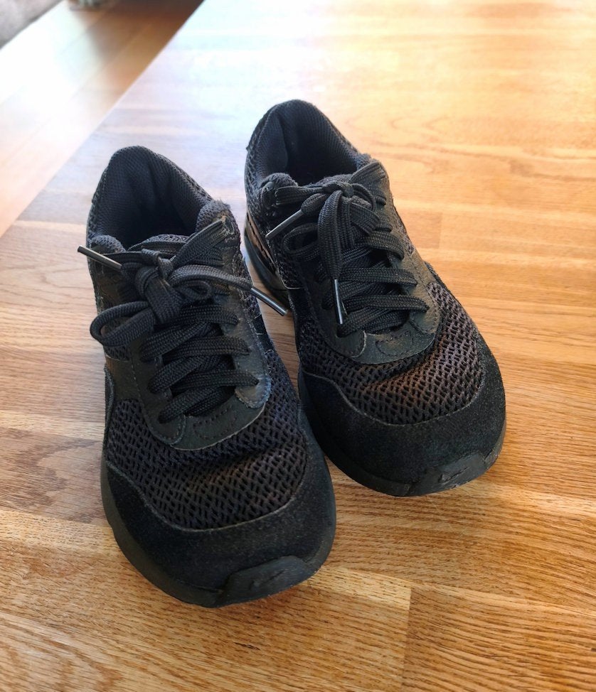 ZGAN: Nike Air Max sneakers, maat 37 (zwart), Kinderen en Baby's, Kinderkleding | Schoenen en Sokken, Jongen of Meisje, Schoenen