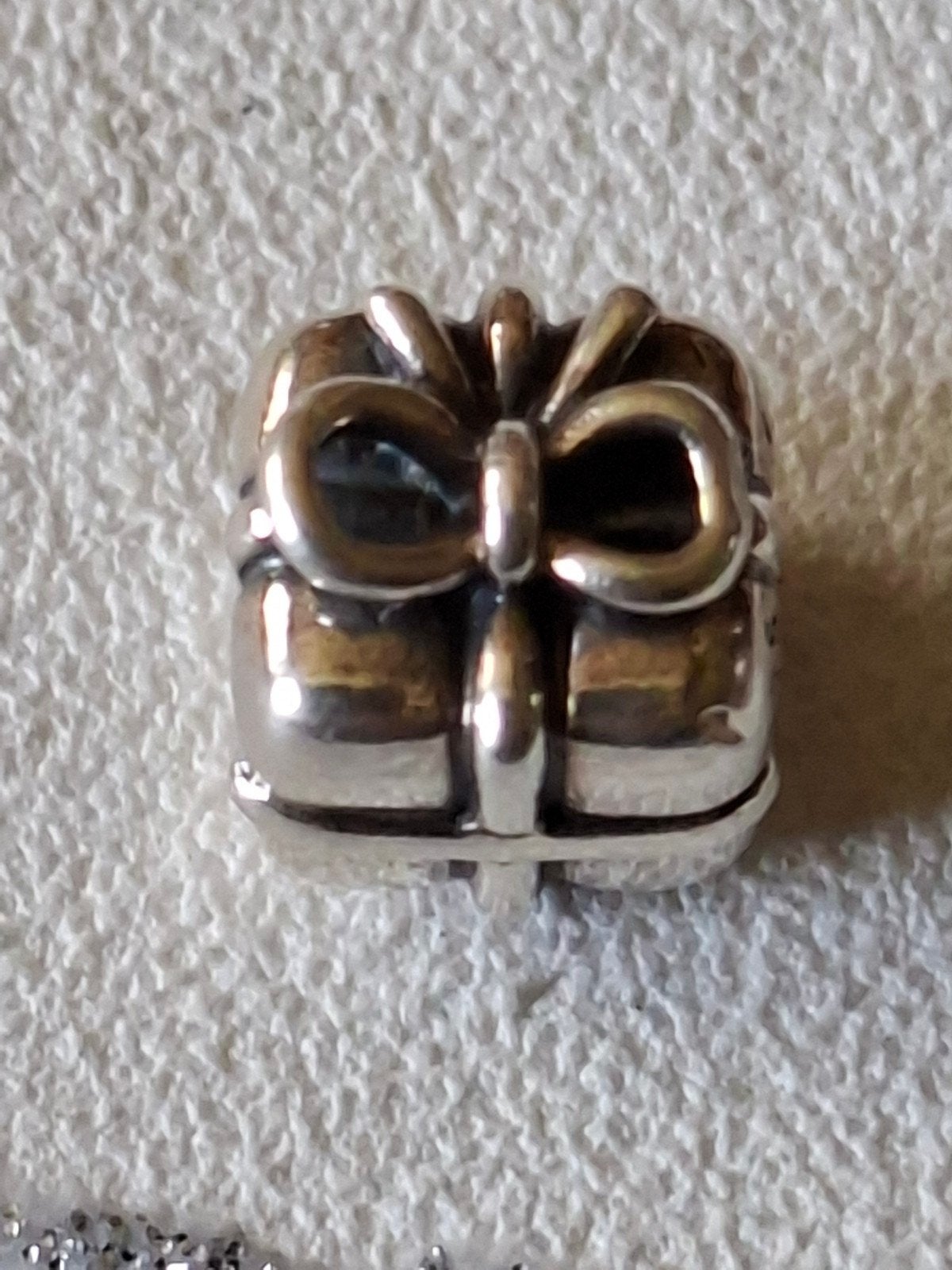 Pandora cadeautje in nieuwstaat., Verzenden, Pandora, Zo goed als nieuw, 1 bedel