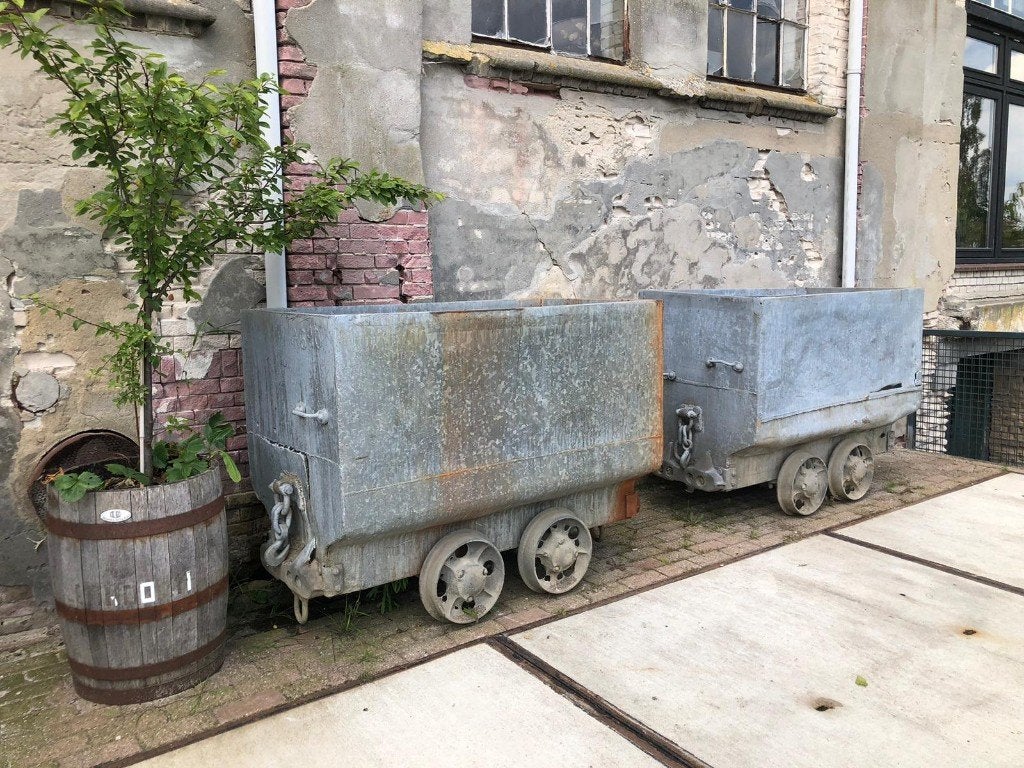 Originele oude Mijnwagens (evt. met rails) - Industrieel