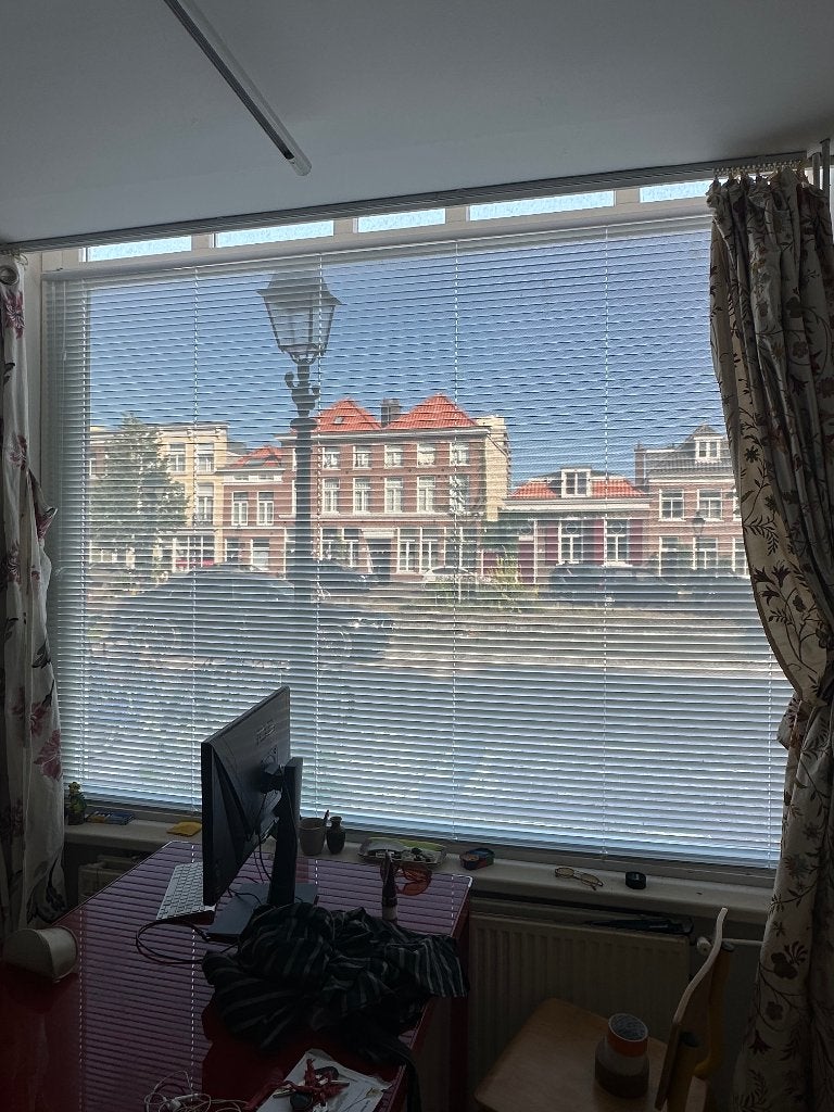 witte geperforeerde luxaflex jaloezie 250 bij 200 cm, Ophalen, 250 cm, Wit, Nieuw