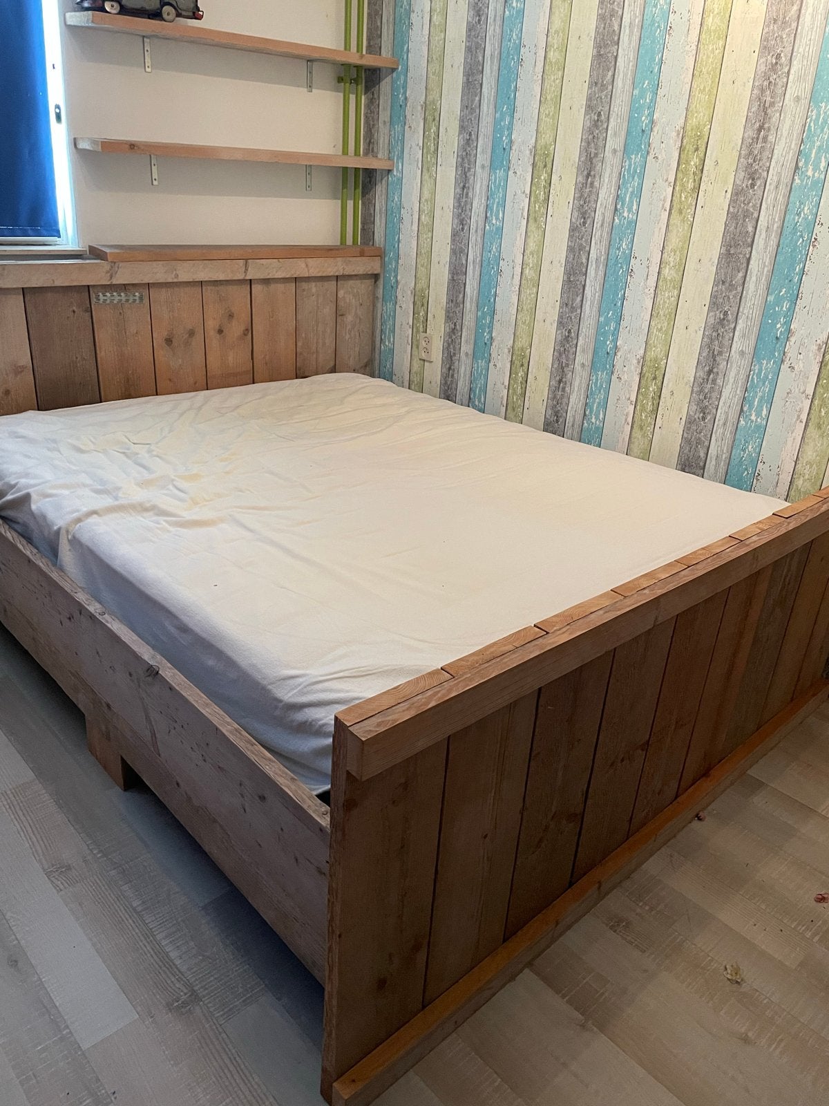 Steigerhouten tweepersoonsbed 216x180 cm met lattenbodems, Ophalen, Gebruikt, Bruin, Steigerhout