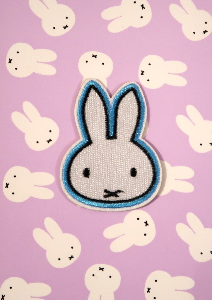 Nijntje Miffy opstrijkplaatje patch badge applicatie, Hobby en Vrije tijd, Verzenden, Nieuw, Overige applicaties