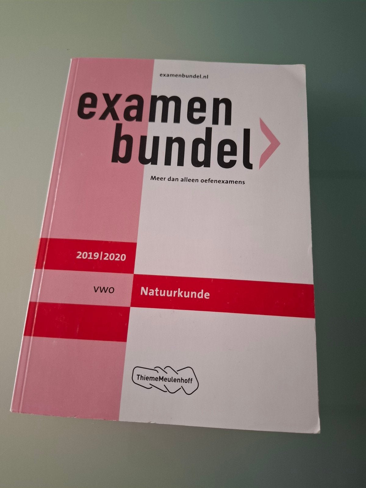 Examenbundel VWO Natuurkunde 2019/2020 - Zo goed als nieuw, Ophalen of Verzenden, Zo goed als nieuw, VWO, Natuurkunde