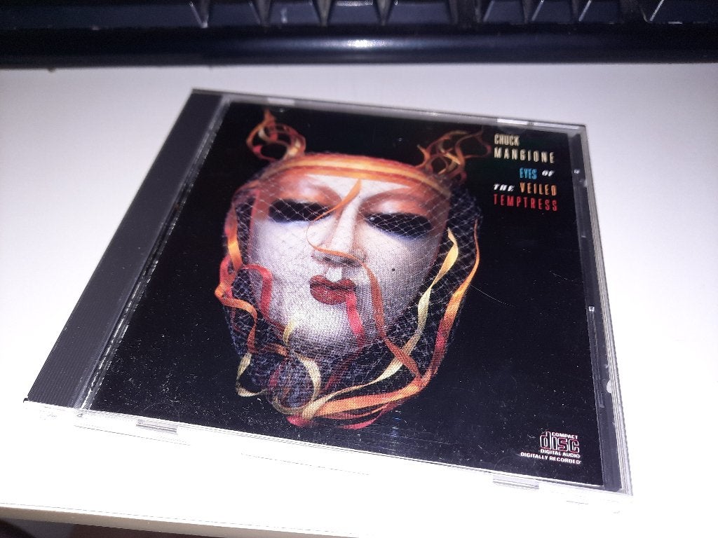 CD Chuck Mangione – Eyes Of The Veiled Temptress, Ophalen, Zo goed als nieuw