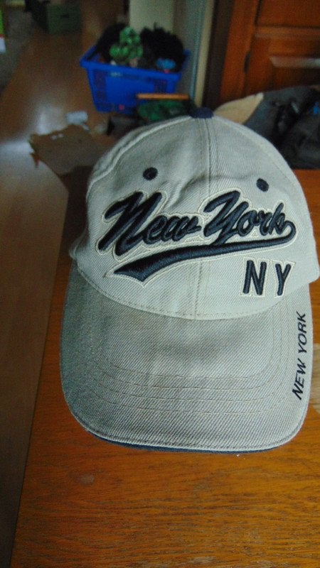 New-York Pet / cap universele maat ZGAN, Ophalen of Verzenden, Zo goed als nieuw, One size fits all, Pet
