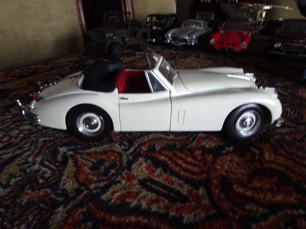ZEER MOOIE JAGUAR XK 140 1;18 SUN STAR SONDER DOOS, Hobby en Vrije tijd, Ophalen of Verzenden, Zo goed als nieuw, Auto, Sun Star