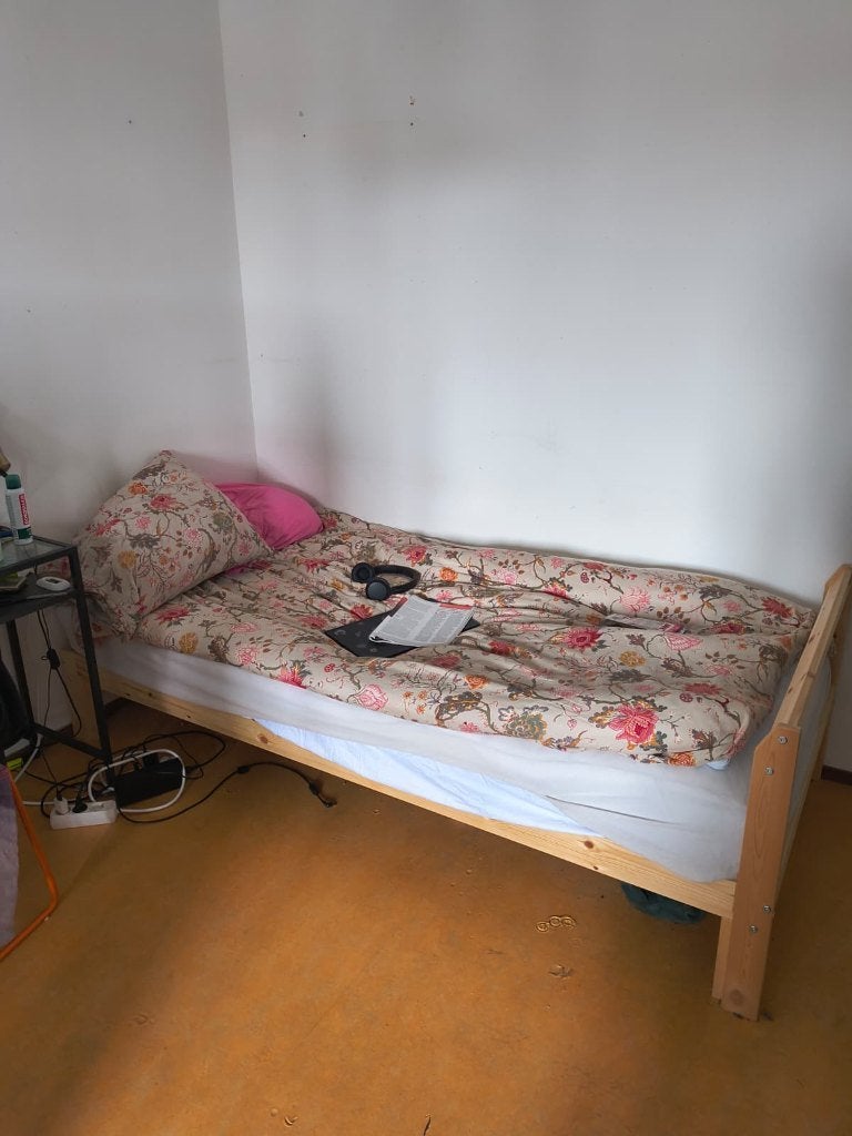Bed + mattress 80x190 cm, Huis en Inrichting, Slaapkamer | Matrassen en Bedbodems, Eenpersoons, Zo goed als nieuw, 80 cm, Bedbodem