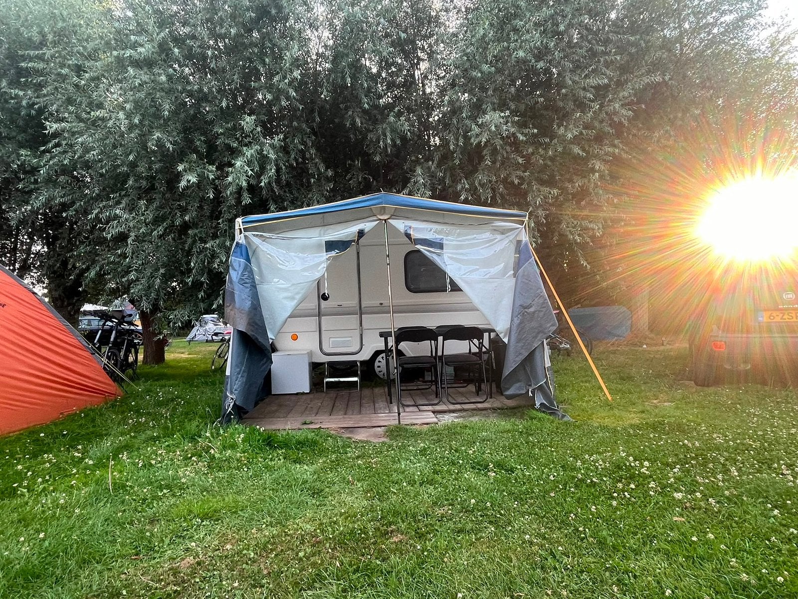 Nette Predom 126 caravan 700kg compleet met voortent, Standaardzit, Uitbouw voortent, Particulier, 500 - 750 kg