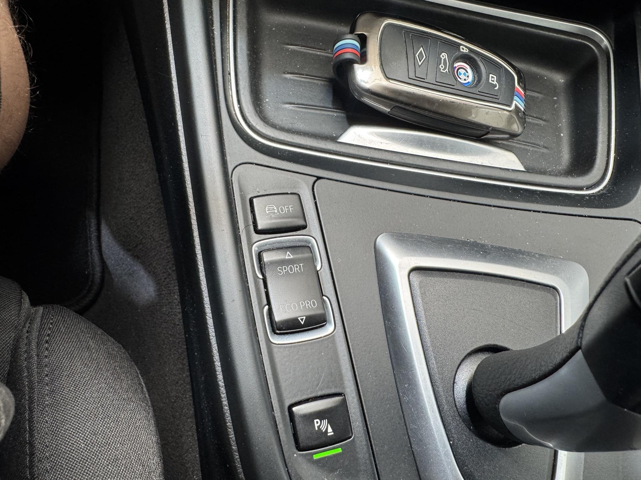 Foto 19 van BMW 3-serie Touring 320d EfficientDynamics Edition High Exec