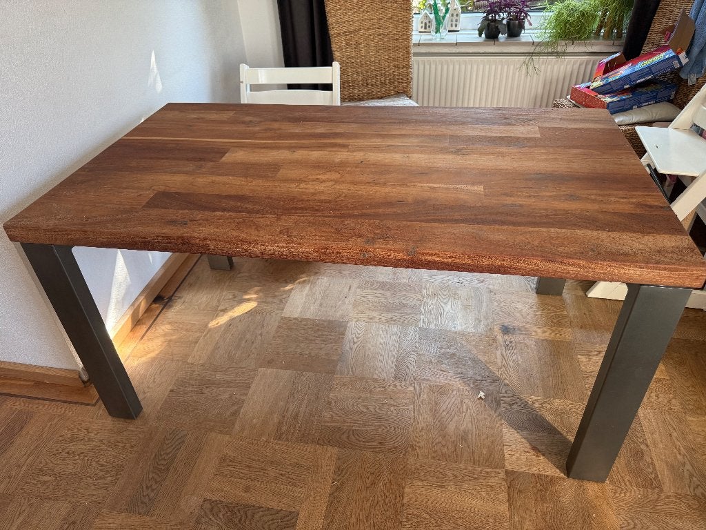 Massief houten eettafel 160 x 90 cm met metalen U-poten, Huis en Inrichting, Tafels | Eettafels, Ophalen, Gebruikt, 50 tot 100 cm
