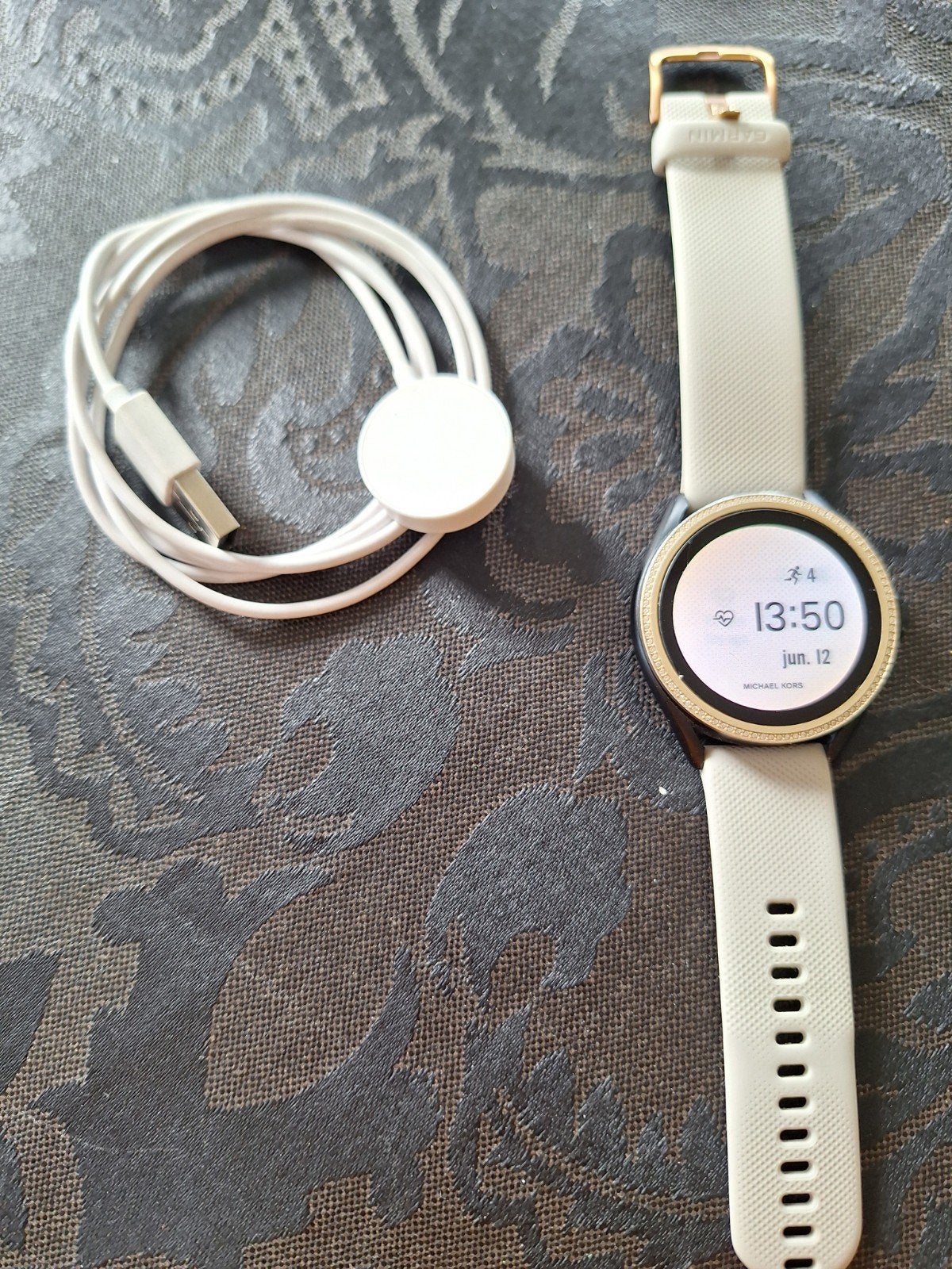 Michael Kors Smartwatch met extra bandjes, Wit, Michael Kors, Ophalen of Verzenden, Zo goed als nieuw