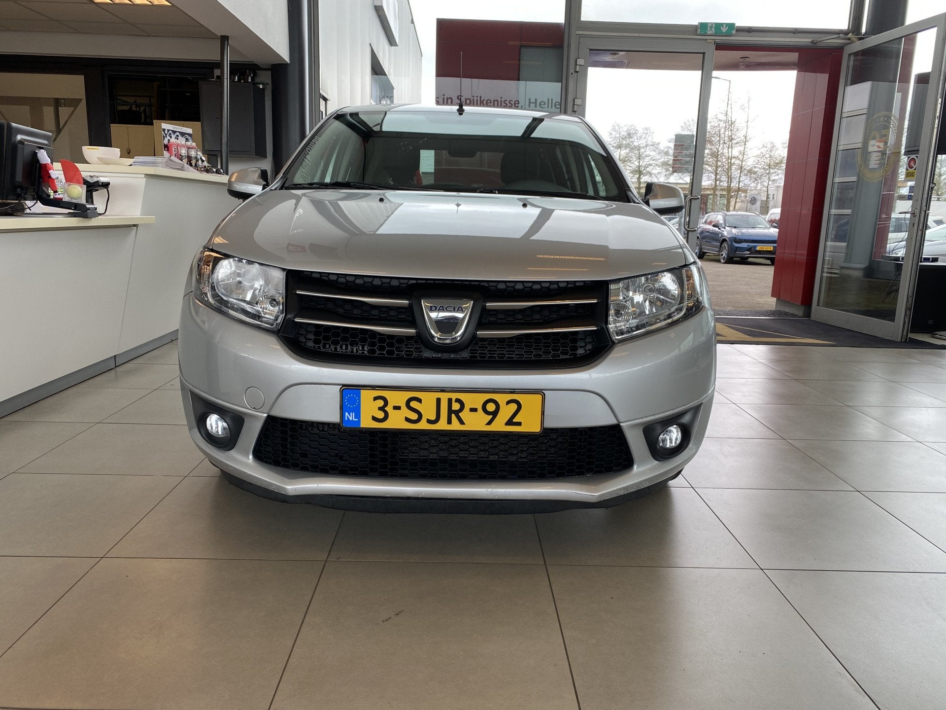 Dacia Sandero 0.9 TCe Lauréate,Navigatie,Airco,Elektrischpa, Auto's, Voorwielaandrijving, Stof, Gebruikt, 937 kg