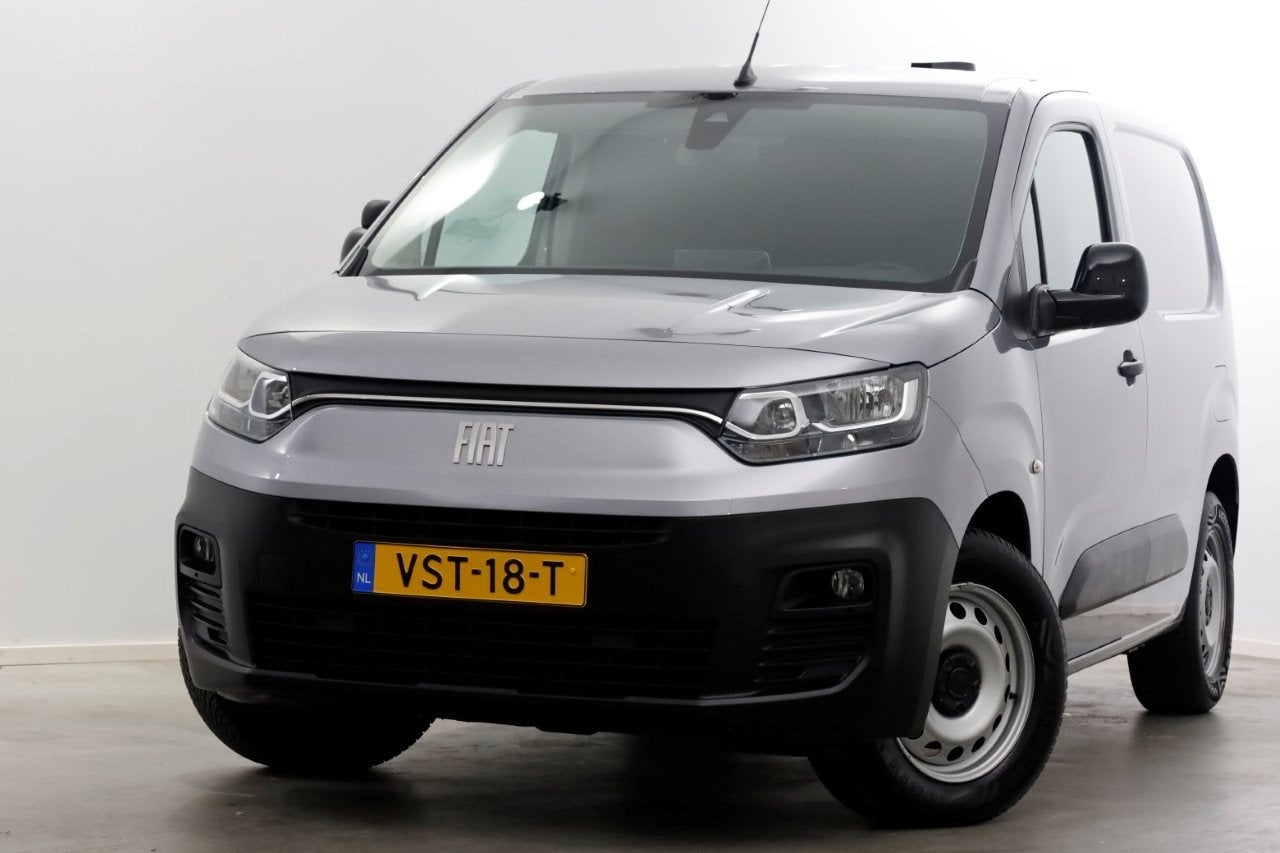Fiat E-Doblò 50 kWh 136pk 100% Elektrisch Snellader Airco/N, Auto's, Dealer onderhouden, 136 pk, Gebruikt, Verwarmde buitenspiegels