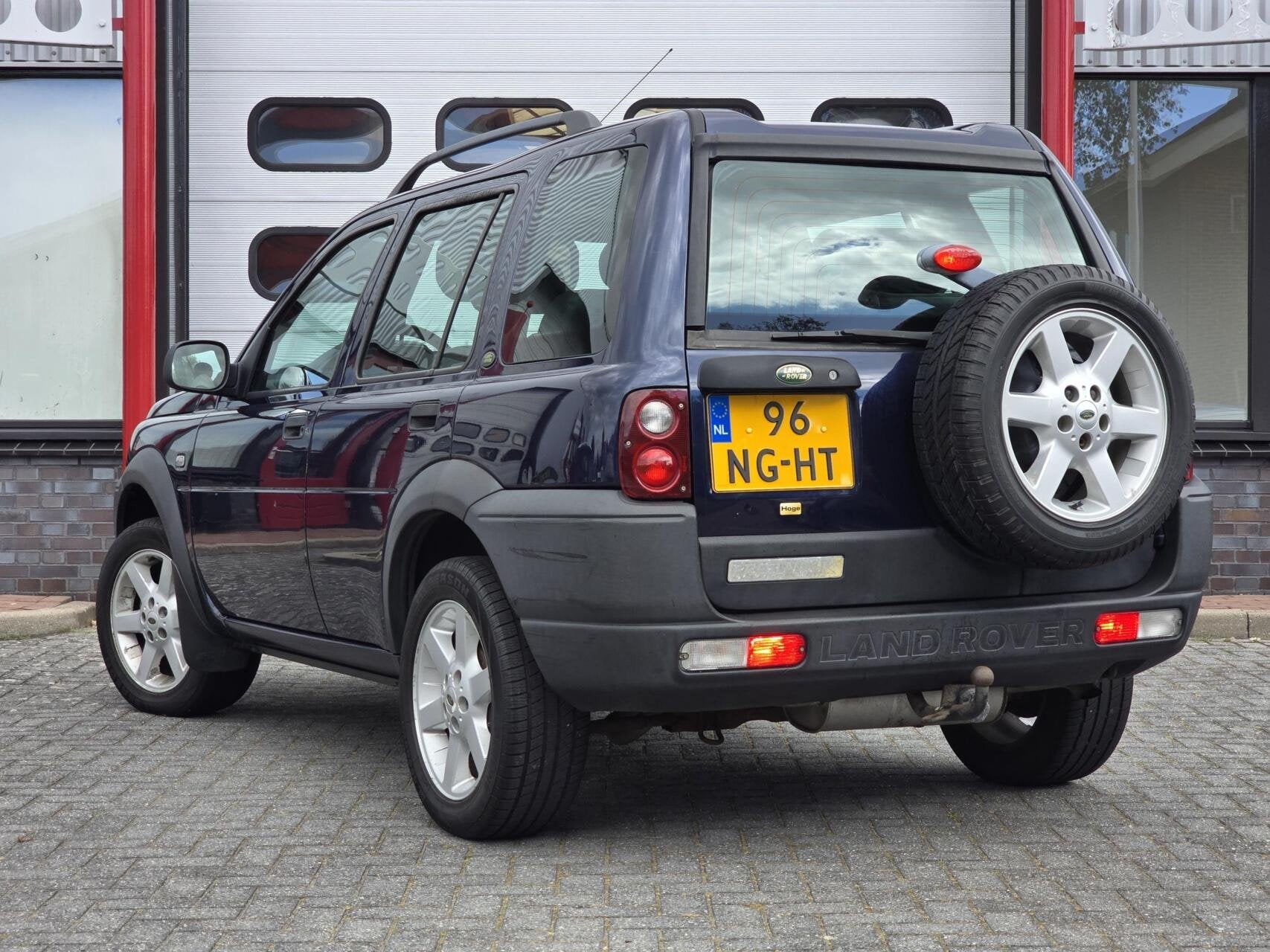 Land Rover Freelander Station Wagon 1.8 S Trekhaak/AWD/Leer, Auto's, Land Rover, Gebruikt, Zwart, 4 cilinders, 2000 kg
