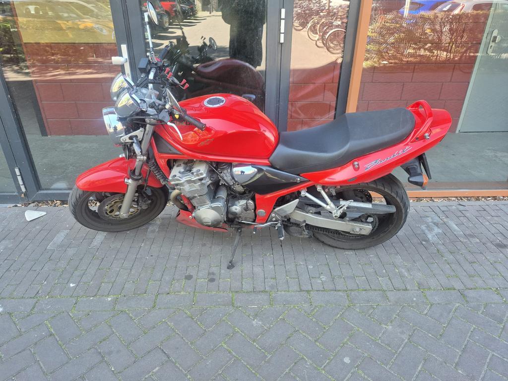 Suzuki Bandit 2004 - Ideaal voor de beginnende motorrijder, Motoren, Motoren | Suzuki, 4 cilinders, Gebruikt, Particulier, Meer dan 35 kW