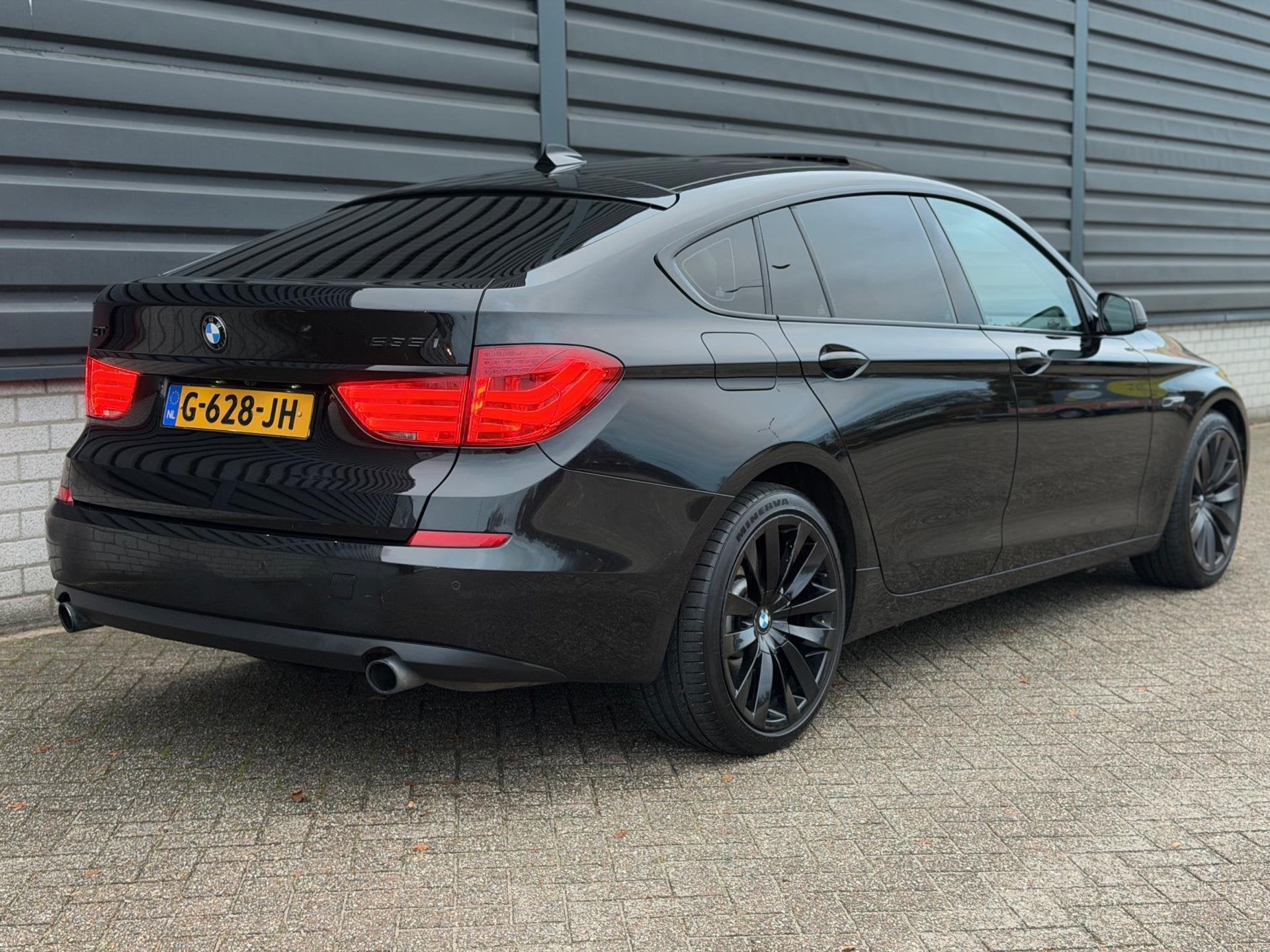 BMW 5-serie GT 535i Gran Turismo Executive pano, Camera, nav, Auto's, Automaat, Gebruikt, Beige, Zwart