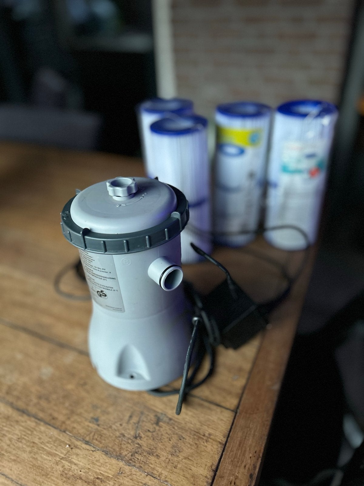 Bestway filterpomp met 8 nieuwe filters, Ophalen, Zo goed als nieuw, Zwembadpomp