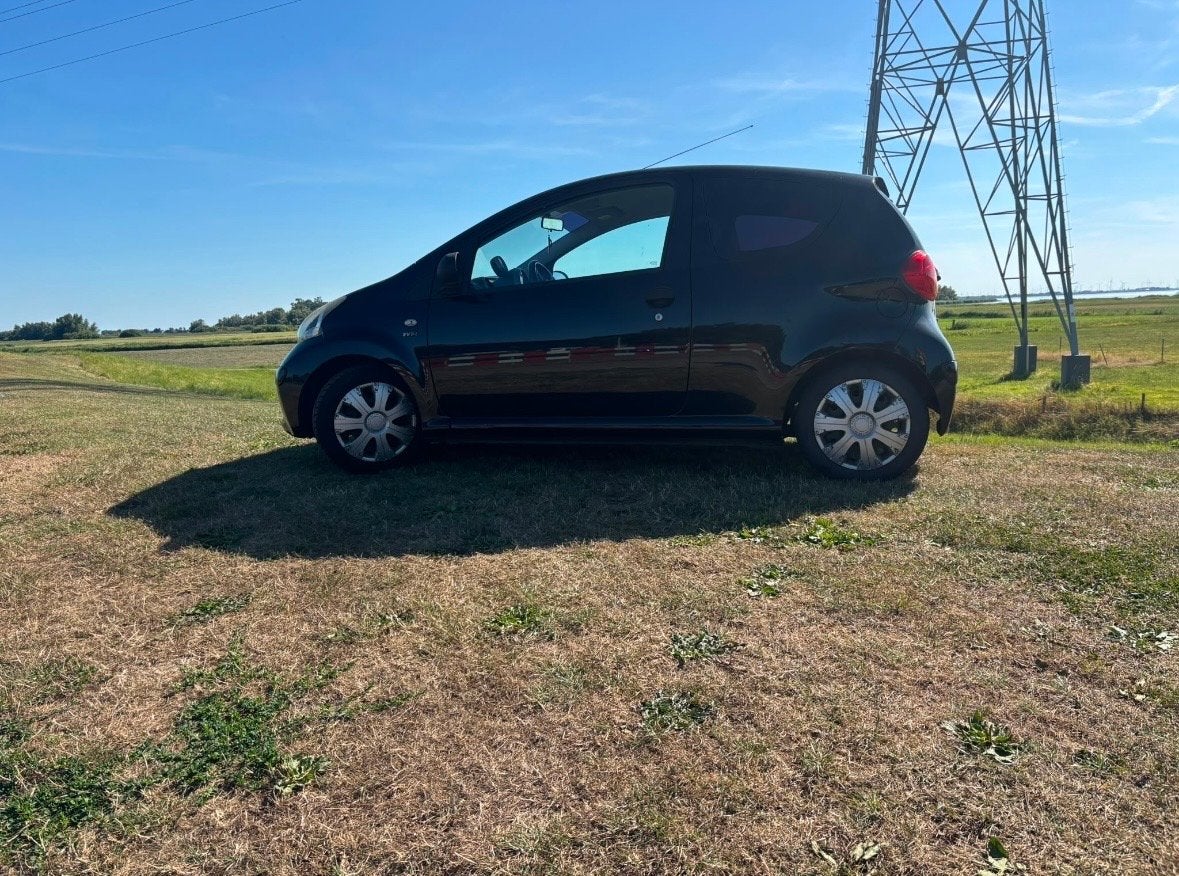 Toyota Aygo 1.0 12V Vvt-i 3DRS MMT 2008 Zwart, Auto's, Voorwielaandrijving, 4 stoelen, Origineel Nederlands, Handgeschakeld