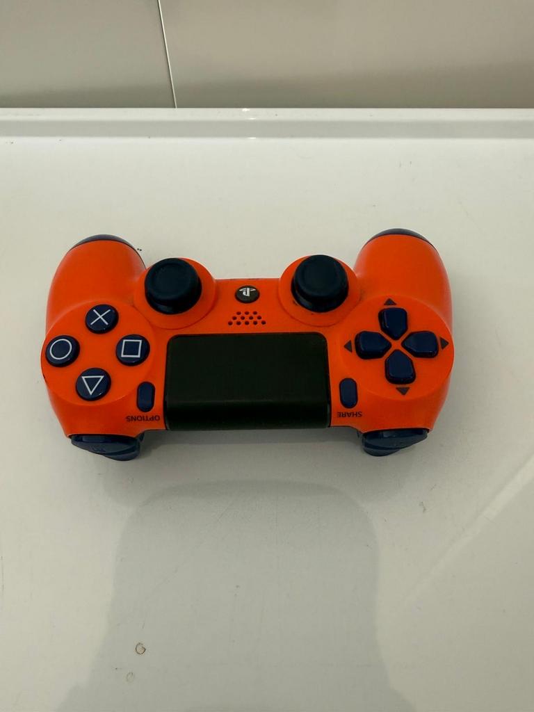 Oranje PS4 Controller - Draadloos, Ophalen of Verzenden, Zo goed als nieuw, Controller, PlayStation 4