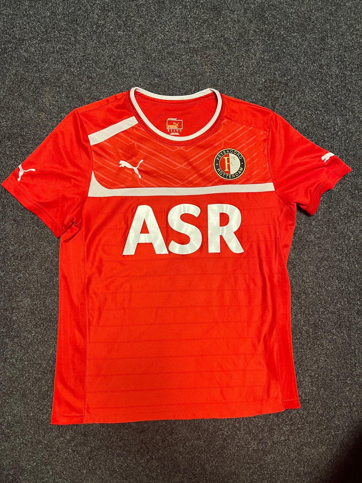 Feyenoord trainingsshirt 2012-2013 Puma maat M, Zo goed als nieuw, Voetbal, Rood, Verzenden