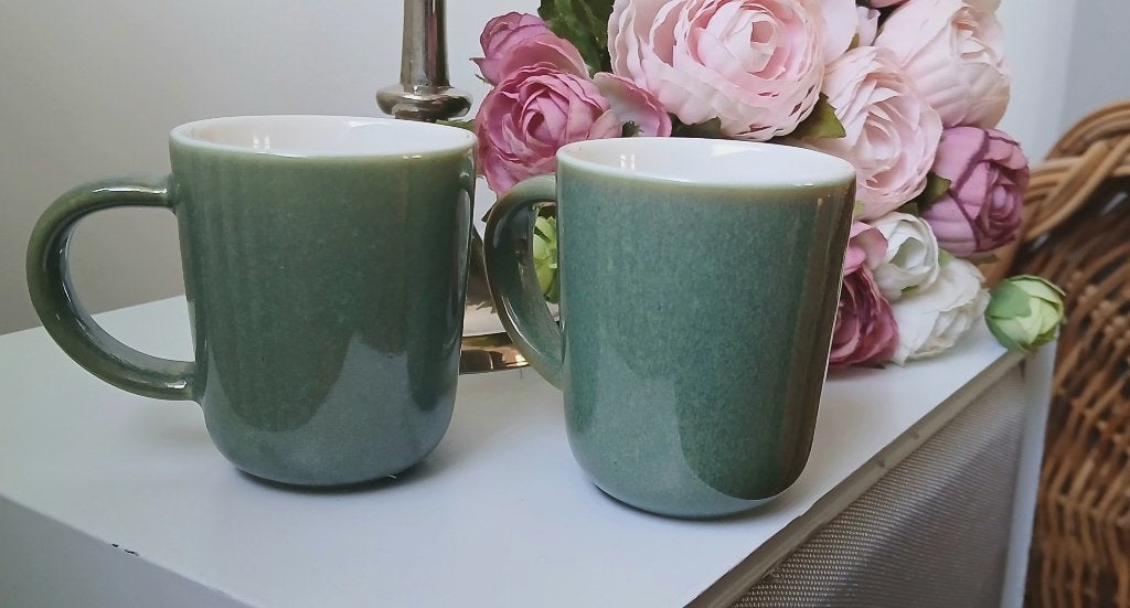 2x  mokje - Chigago - Hema - groen met reactief glazuur, Hema, Zo goed als nieuw, Modern, Porselein