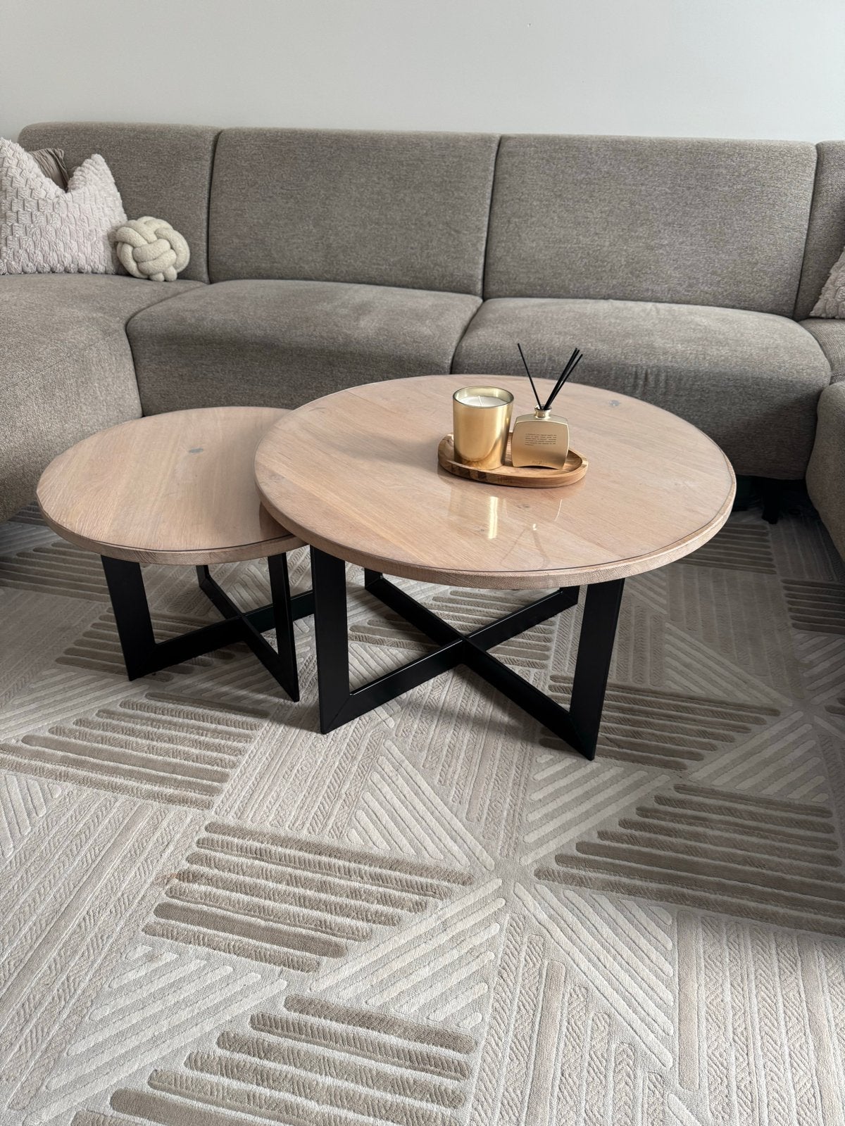 Set van 2 ronde houten zitmaxx salontafels, Gebruikt, Rond, 5 – 50, Overige houtsoorten