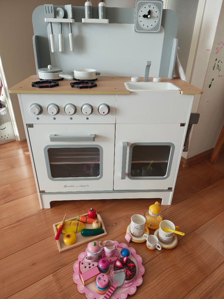 Keuken Bandits and Angels, Ophalen, Zo goed als nieuw, Hout, Speelkeuken