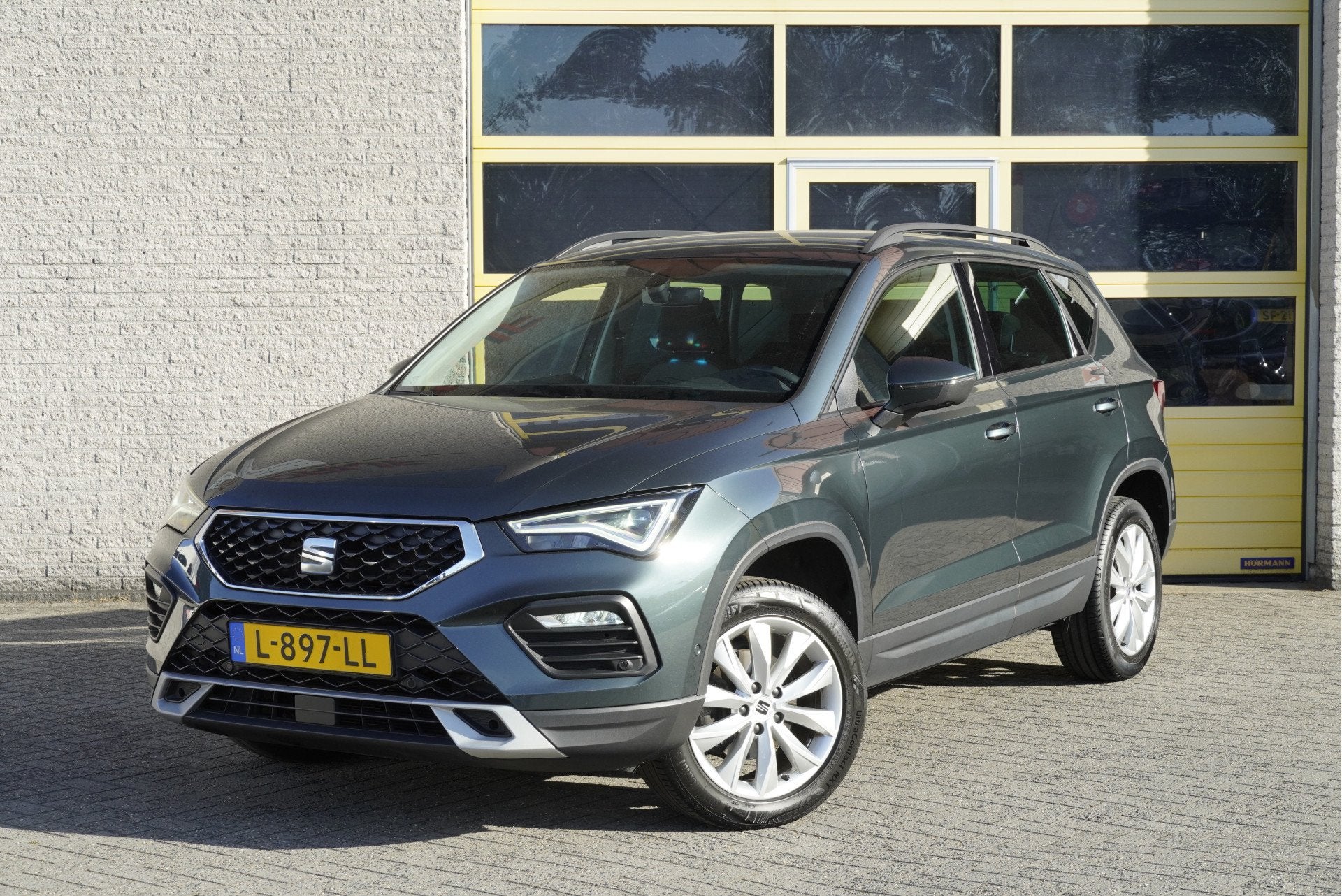 SEAT Ateca 1.0 TSI Style Business Intense BJ2021 Lmv 17" | L, Auto's, Voorwielaandrijving, Dealer onderhouden, Stof, Gebruikt