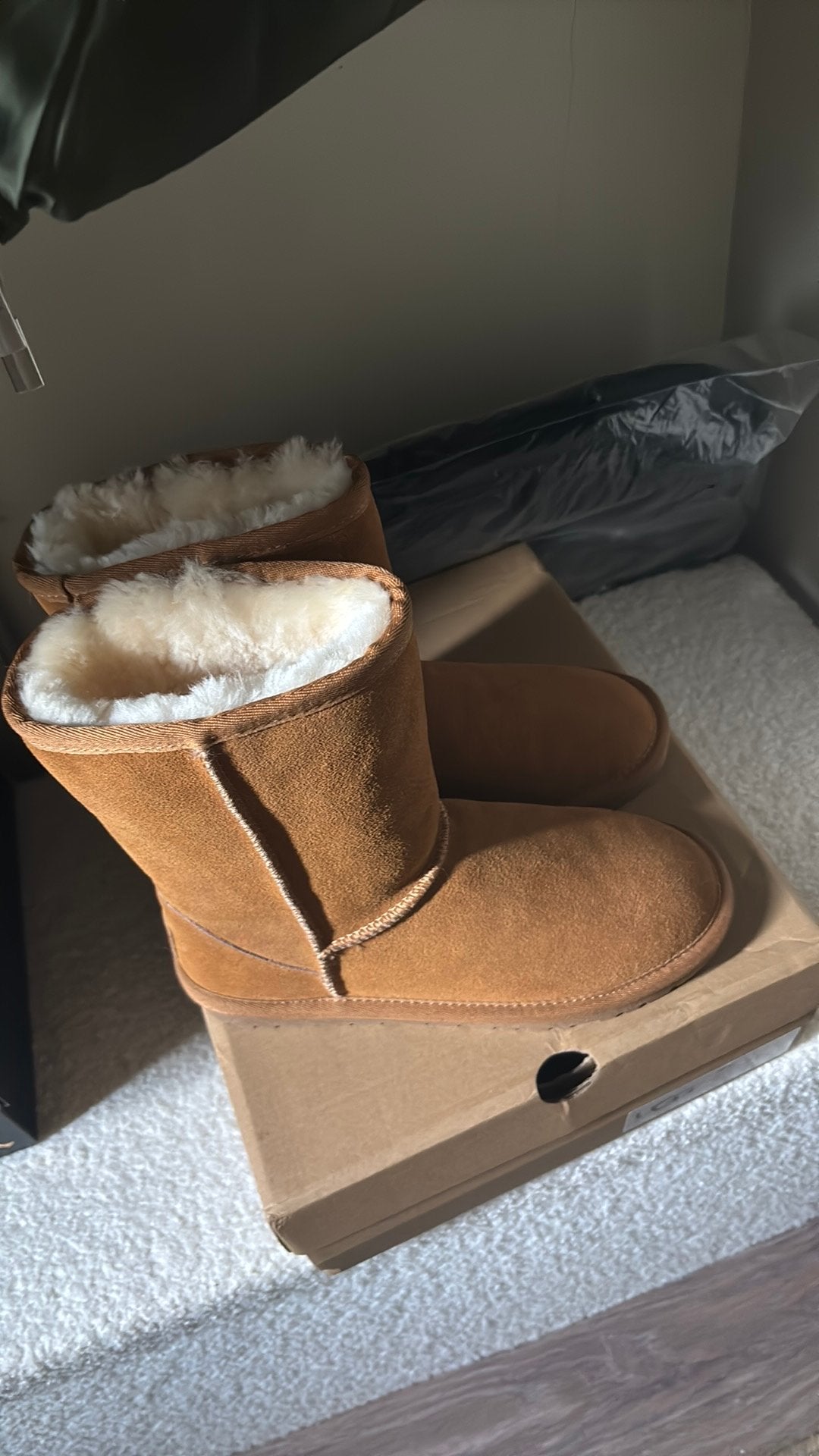 Laarzen met bont, Ophalen of Verzenden, Nieuw, Beige