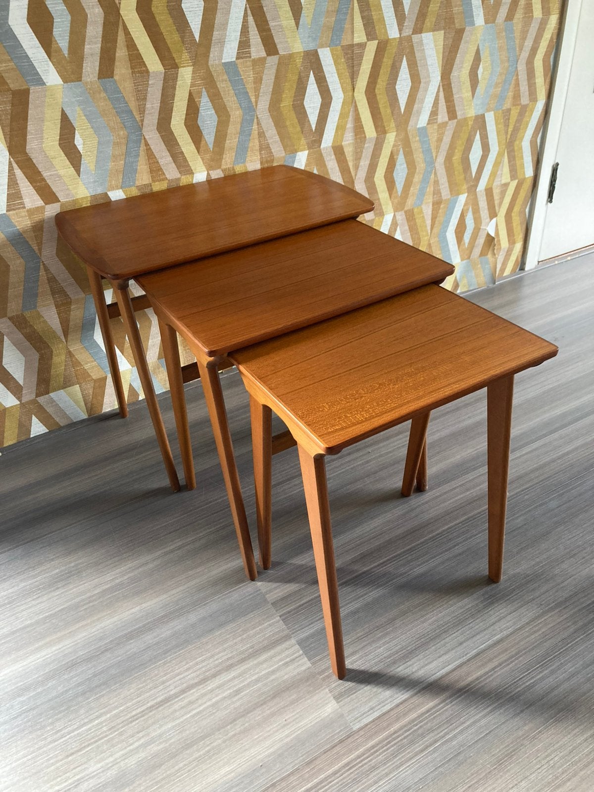 Vintage set nesttafeltjes teakhout Sweden, 45 tot 60 cm, Minder dan 55 cm, Gebruikt, Ophalen of Verzenden