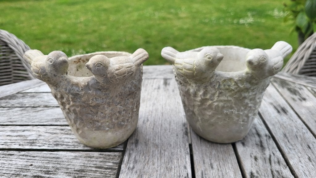 Set v 2 stenen bloempotjes met vogeltjes, Ophalen, Steen, Gebruikt, Rond