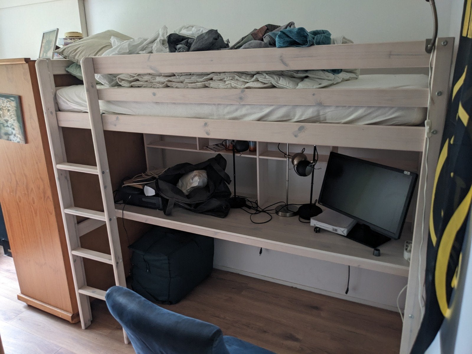 Whitewash hoogslaper met bureau (evt inclusief matras etc), Ophalen, Eenpersoons, Zo goed als nieuw, 200 cm