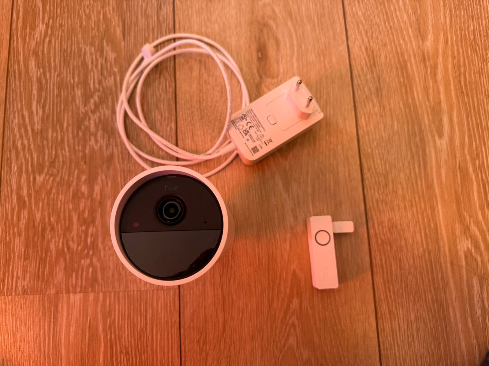 Philips Hue Secure Camera op batterij + contactsensor, Ophalen of Verzenden, Zo goed als nieuw