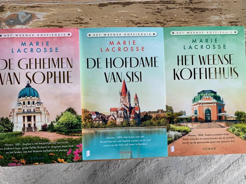 Marie Lacrosse - Het Weense koffiehuis, Ophalen of Verzenden, Zo goed als nieuw, Marie Lacrosse