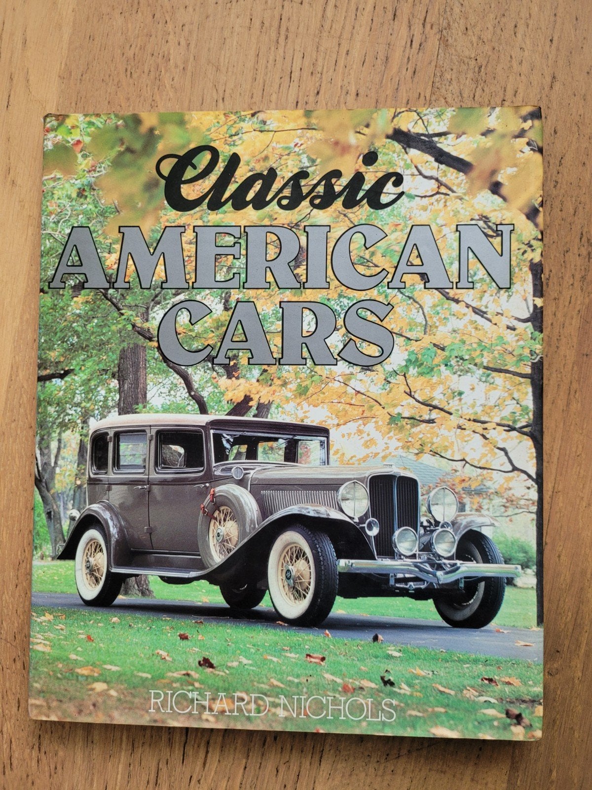 Classic American Cars - Van Richard Nichols, Boeken, Ophalen of Verzenden, Gelezen, Algemeen, Richard Nichols