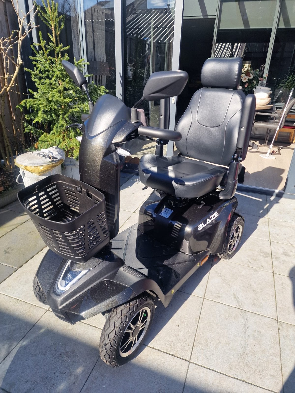 Niewe scootmobiel, Diversen, Ophalen, Zo goed als nieuw