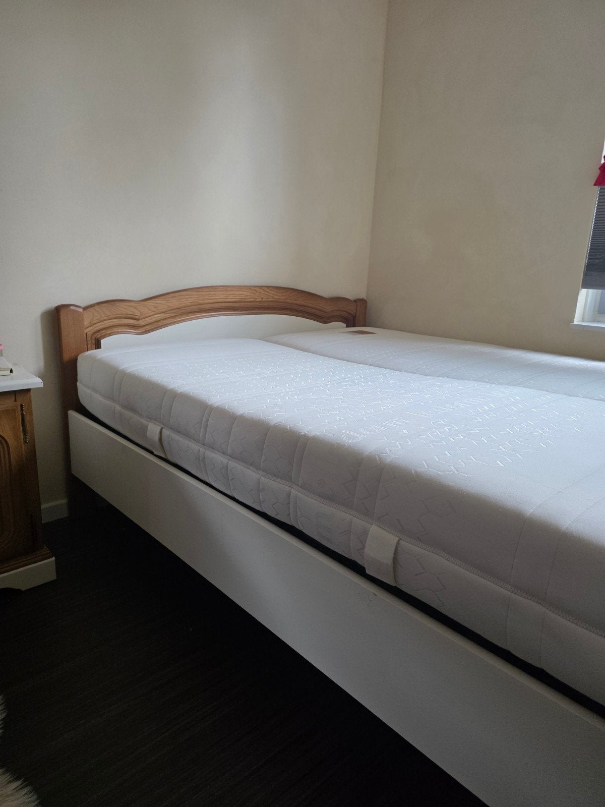 Houten dubbele bed grenen 160x210 cm, matras 2 nachtkasten, Gebruikt, Tweepersoons, Ophalen of Verzenden, 160 cm