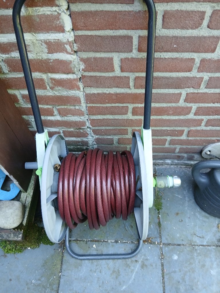tuinslang 1om lengte met Trommelwagen, Tuin en Terras, Tuinslangen, Ophalen, Zo goed als nieuw, Tuinslang