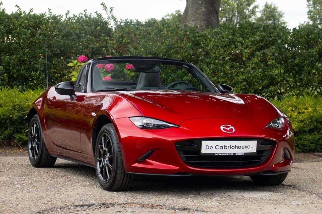 Mazda MX-5 ND 1,5l SkyActiv-G 132 GT-M Soul Red Crystal Meta, Auto's, Mazda, Achterwielaandrijving, Gebruikt, Zwart, 4 cilinders