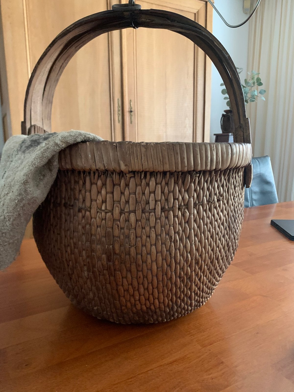 Plukmand oude rieten mand chinese ??, Huis en Inrichting, Woonaccessoires | Schalen en Manden, Ophalen of Verzenden, Zo goed als nieuw