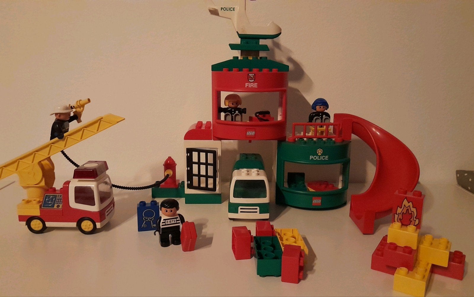 Lego Duplo Rescue Station  2811 ( Vintage ), Gebruikt, Ophalen of Verzenden, Duplo, Complete set