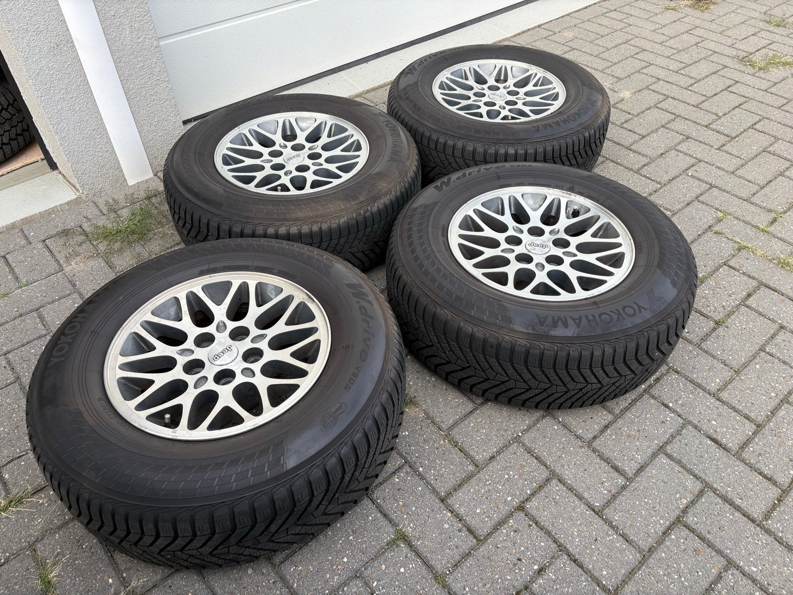 Jeep velgen USA met Yokohama winterbanden 225/70 15, Ophalen, Gebruikt, 15 inch, Banden en Velgen